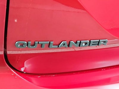2027 Mitsubishi Outlander LE