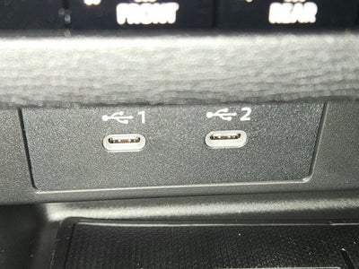 2027 Mitsubishi Outlander LE