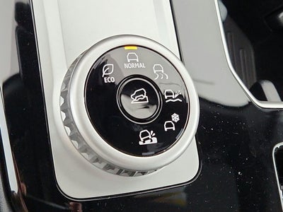 2027 Mitsubishi Outlander LE