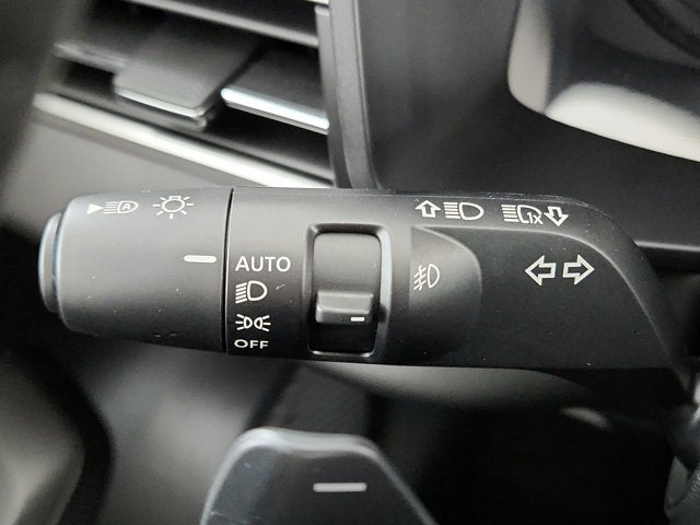 2027 Mitsubishi Outlander LE