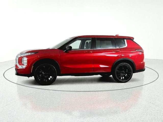 2027 Mitsubishi Outlander LE