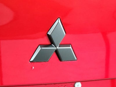 2027 Mitsubishi Outlander LE