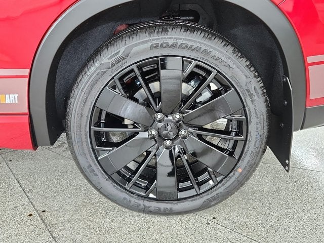2027 Mitsubishi Outlander LE
