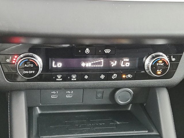 2027 Mitsubishi Outlander LE
