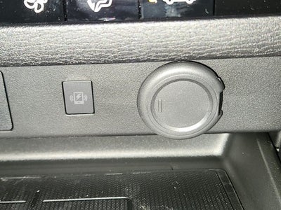 2027 Mitsubishi Outlander LE
