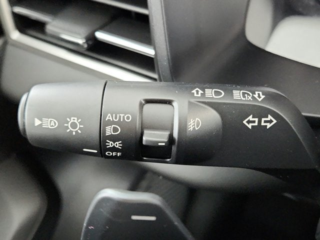 2027 Mitsubishi Outlander LE