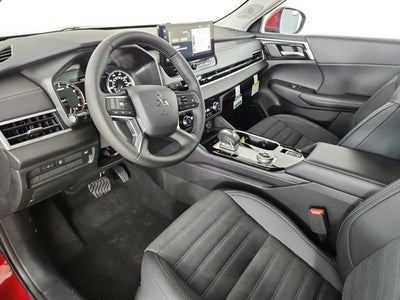 2026 Mitsubishi Outlander Base