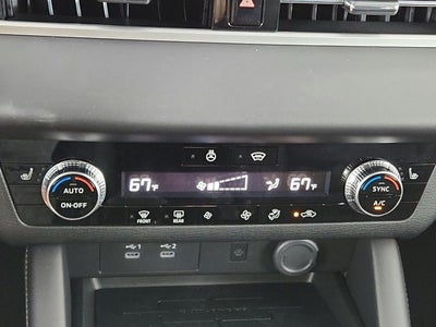 2026 Mitsubishi Outlander Base