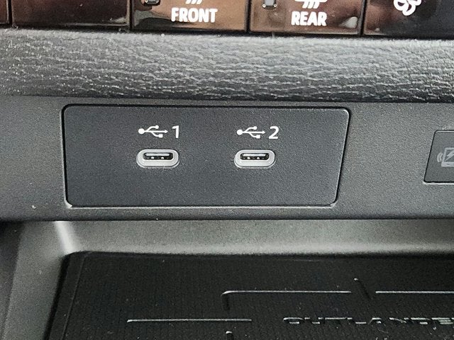 2026 Mitsubishi Outlander SE