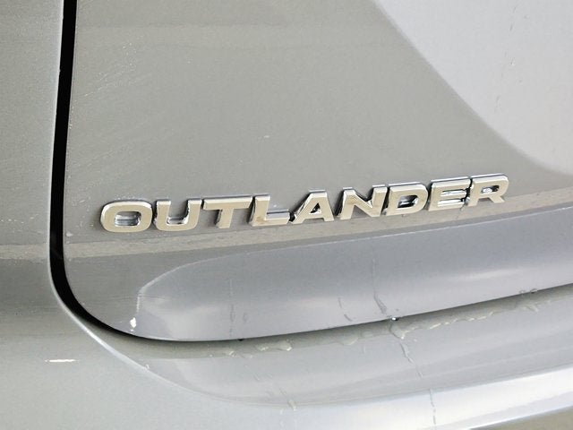 2026 Mitsubishi Outlander Base