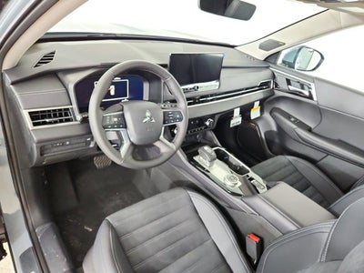 2026 Mitsubishi Outlander Base