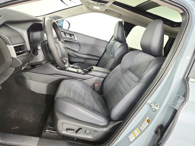 2026 Mitsubishi Outlander Base