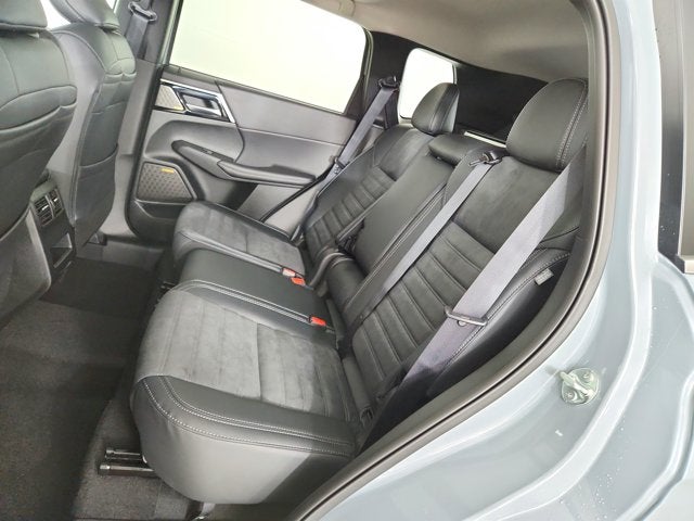 2026 Mitsubishi Outlander Base