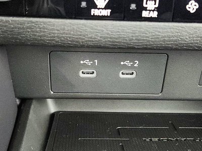 2026 Mitsubishi Outlander Base