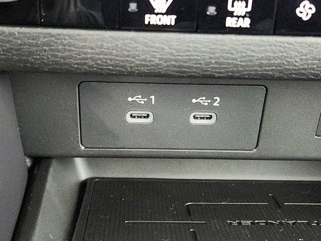 2026 Mitsubishi Outlander Base