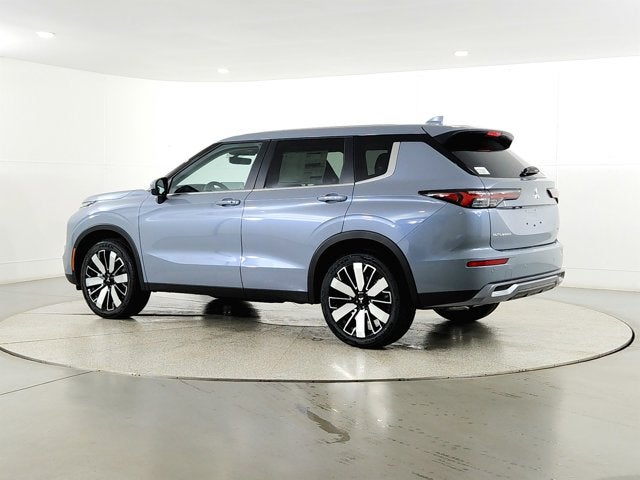 2026 Mitsubishi Outlander Base