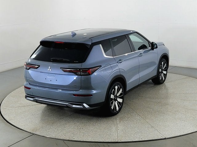 2026 Mitsubishi Outlander Base