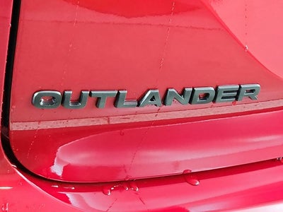 2027 Mitsubishi Outlander LE