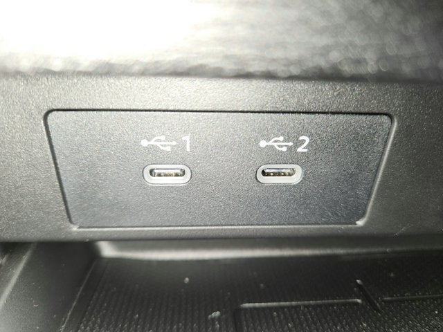 2027 Mitsubishi Outlander LE