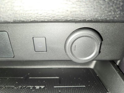 2027 Mitsubishi Outlander LE