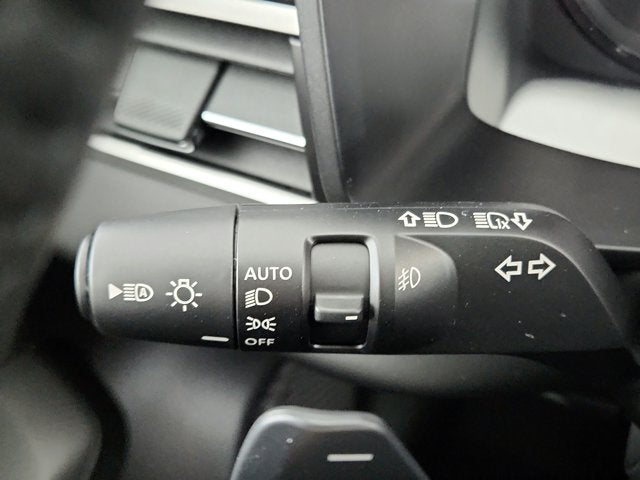 2027 Mitsubishi Outlander LE