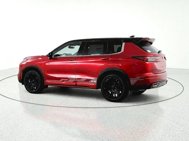 2027 Mitsubishi Outlander LE