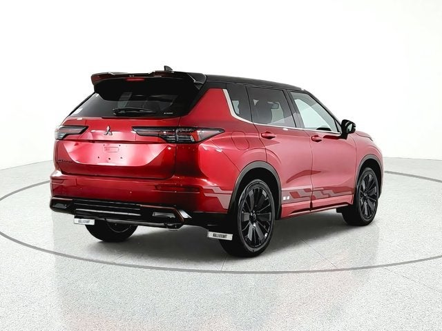2027 Mitsubishi Outlander LE