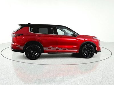 2027 Mitsubishi Outlander LE