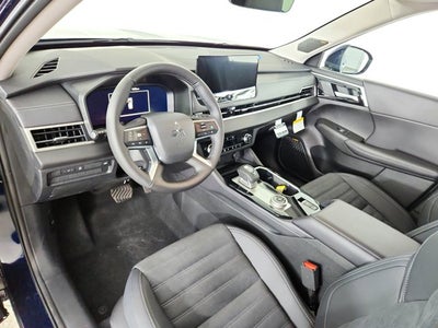 2026 Mitsubishi Outlander Base