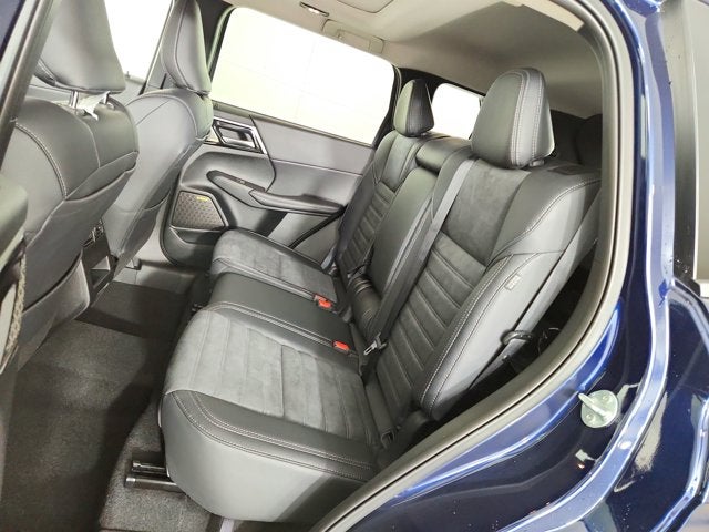 2026 Mitsubishi Outlander Base