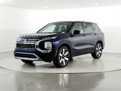 2026 Mitsubishi Outlander Base
