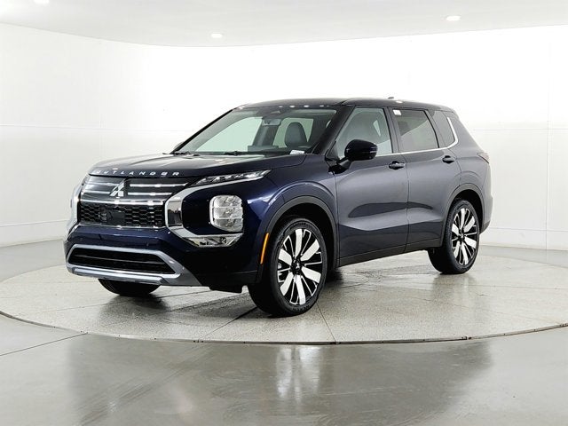 2026 Mitsubishi Outlander Base