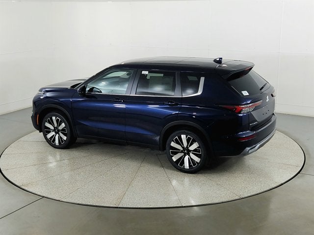 2026 Mitsubishi Outlander Base