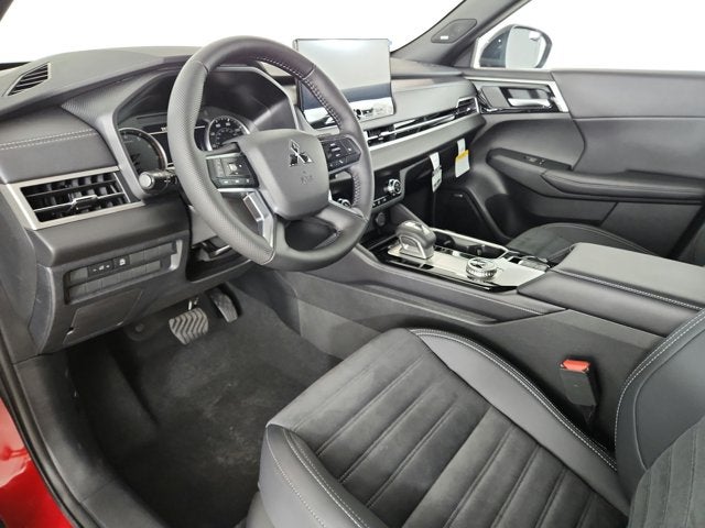 2026 Mitsubishi Outlander LE