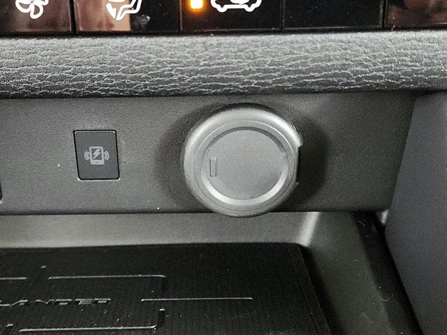 2026 Mitsubishi Outlander LE