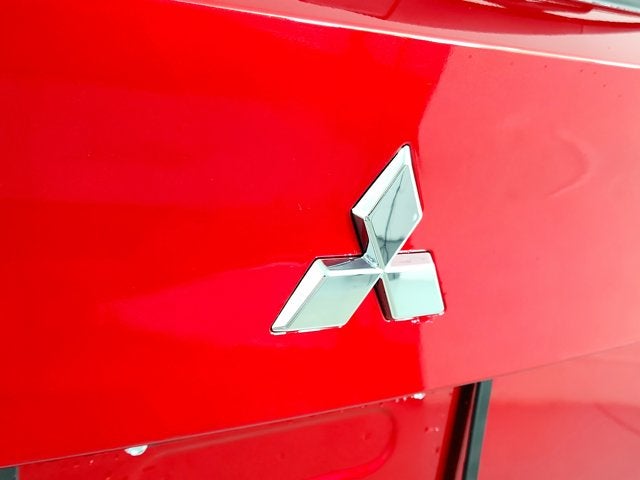 2025 Mitsubishi Outlander Base