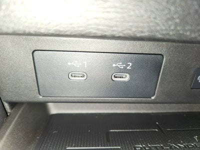 2025 Mitsubishi Outlander Base