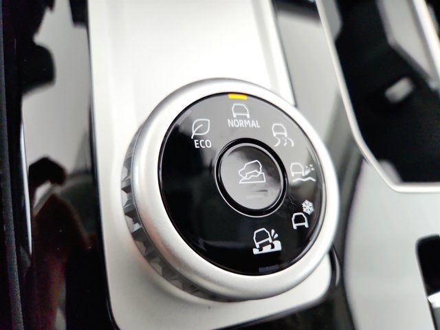 2025 Mitsubishi Outlander Base