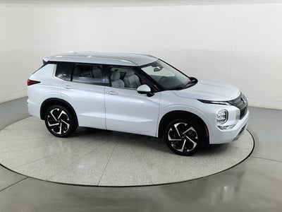 2024 Mitsubishi Outlander SEL