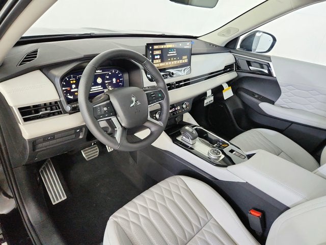 2025 Mitsubishi Outlander SEL