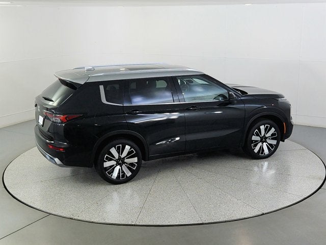 2025 Mitsubishi Outlander Platinum Edition