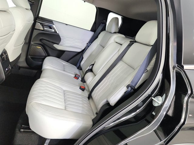 2025 Mitsubishi Outlander Platinum Edition