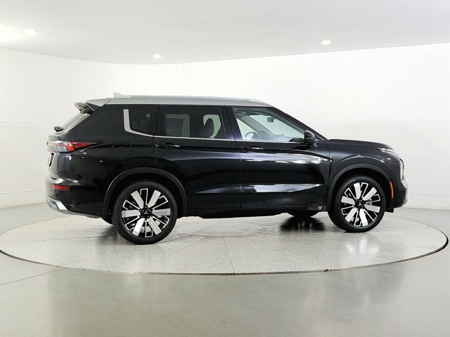2025 Mitsubishi Outlander Platinum Edition