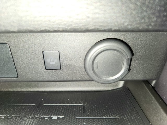 2025 Mitsubishi Outlander SEL