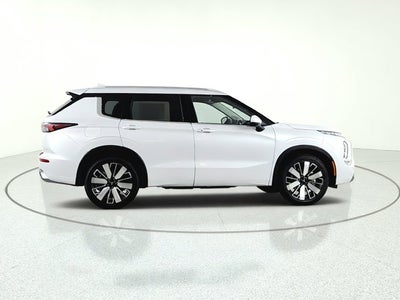 2026 Mitsubishi Outlander SEL