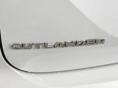 2026 Mitsubishi Outlander Base