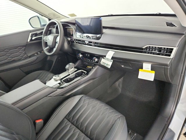 2026 Mitsubishi Outlander Base