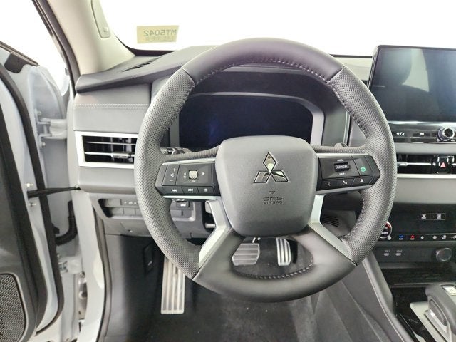 2026 Mitsubishi Outlander Base