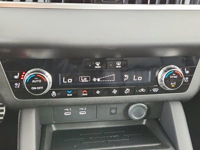 2026 Mitsubishi Outlander Base