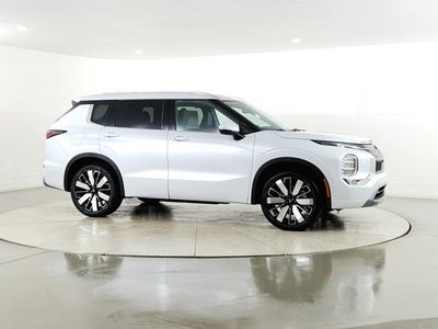 2026 Mitsubishi Outlander Base